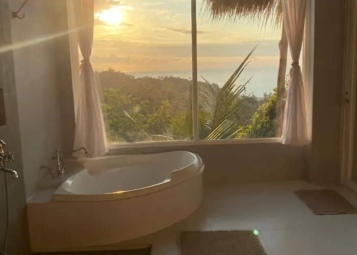 Oceanview Cempaga - Entire 2 Bedroom 135 Sqm Casa rural *